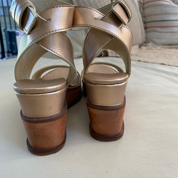 Free People Rose Gold Wedge Shoes - Picture 4 of 4